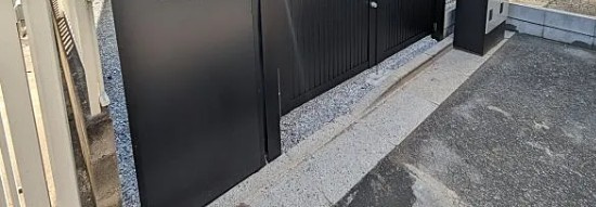 Olive Terrace西亀有のエントランス