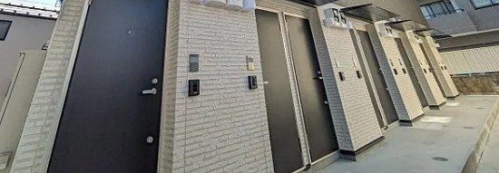 Olive Terrace西亀有の玄関