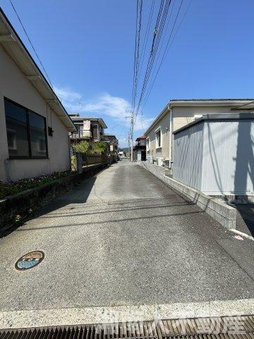 小田原市下堀　戸建の前面道路含む現地写真|前面道路含む現地写真です
