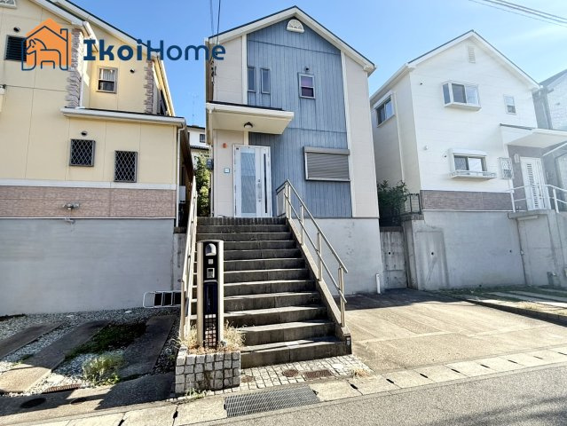 神戸市西区伊川谷町有瀬　中古戸建の玄関|物件・当店の最寄駅まで無料送迎！最短10分で指定場所へお迎えに向かいます！まずはお問い合わせください