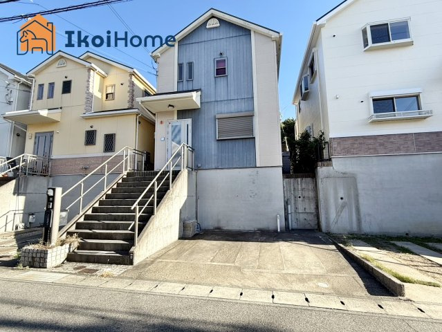 神戸市西区伊川谷町有瀬　中古戸建のエントランス|●資料・カタログのご請求無料●　有瀬小学校までは徒歩14分、長坂中学校区です！