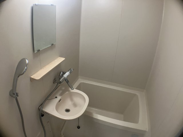 シャトレ豊津Ⅱの浴室