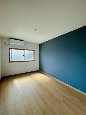 寝屋川市高柳1丁目中古戸建の洋室|広々とした洋室です