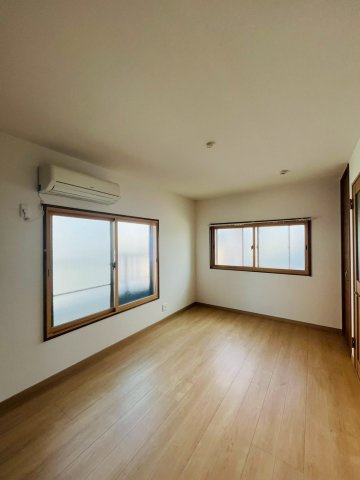 寝屋川市高柳1丁目中古戸建の洋室|洋室です