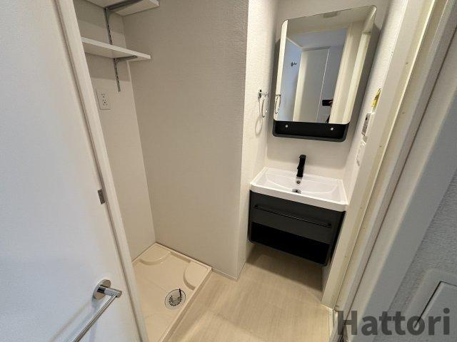 セレニテ新大阪エクラの独立洗面台