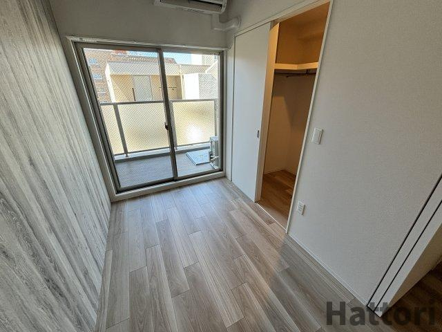 セレニテ新大阪エクラの居間・リビング