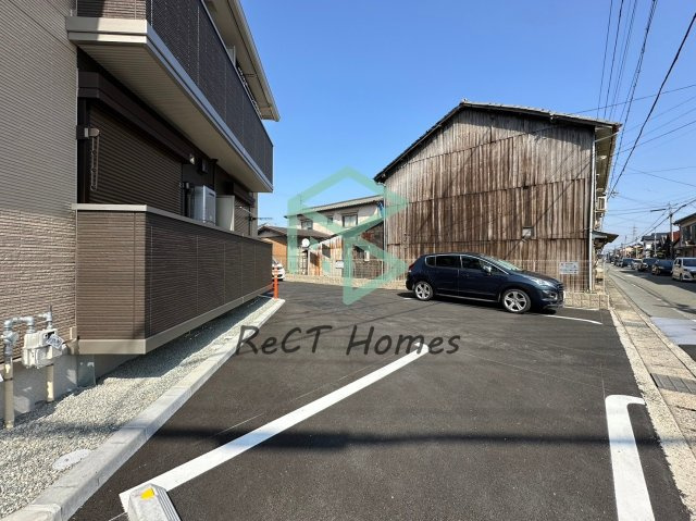 クロス52の駐車場