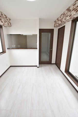 大阪市城東区中央３丁目の賃貸マンションの居間・リビング