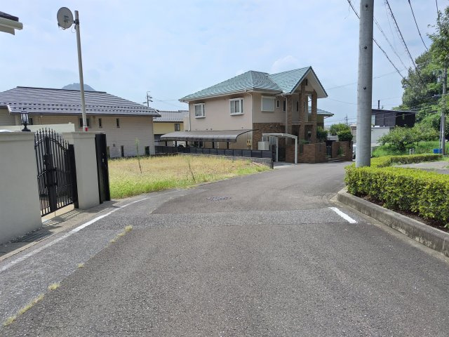 ６５８５０　岐阜市長良東３丁目土地の前面道路含む現地写真