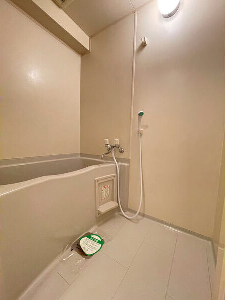 第5秋葉ビル【キャッシュバック対象】の浴室|ゆったり過ごせるお風呂です