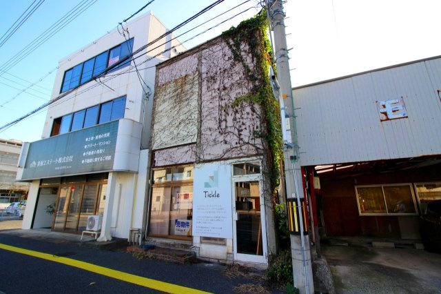 ■□■中町テナント■□■の外観|物販など利用用途多数の建物になります。