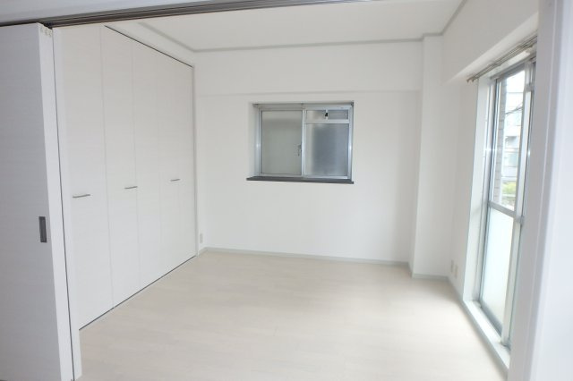 【洋室】 | サント・ラピーヌ