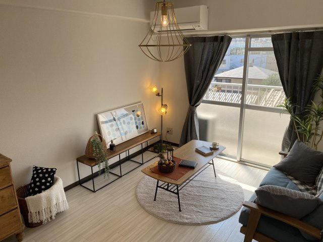 アルフィーネ厚生町の洋室|※写真は別の部屋のものです。家具・インテリアはイメージです。付帯しません。