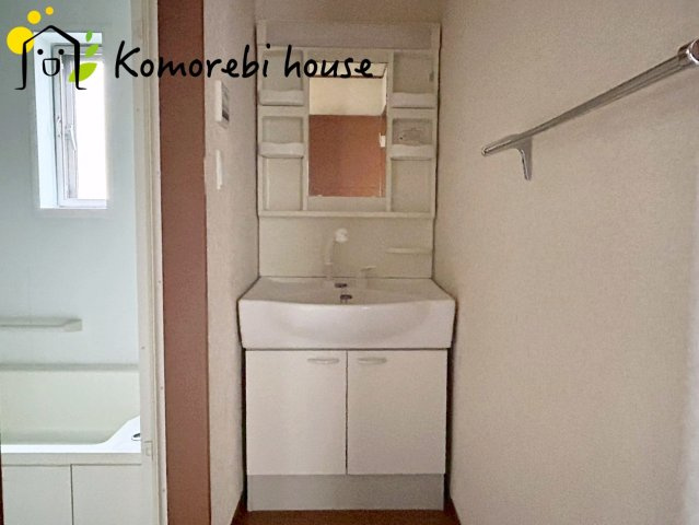 さいたま市北区奈良町　中古一戸建ての独立洗面台|独立洗面台で身支度をすべて済ませてしまいましょう