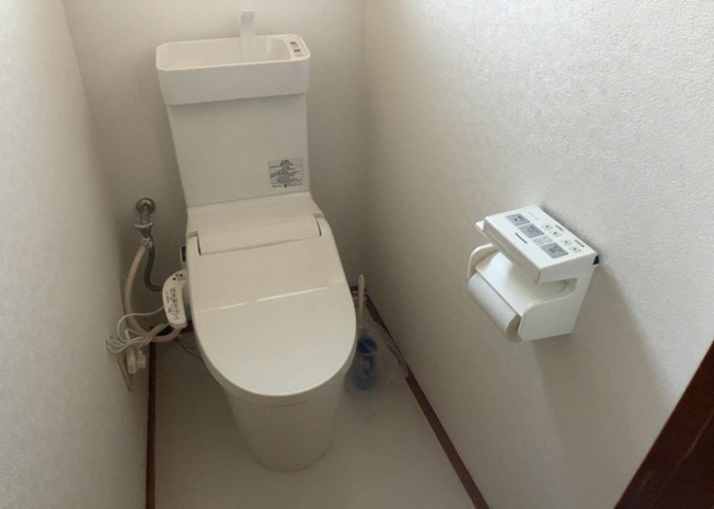 【トイレ】 | トイレは大きさや形、機能、抗菌性などが異なる多種多彩なタイプが各メーカーから出ています。それぞれに良さがあるため、事前にどういったタイプのトイレがいいのかをご家庭内で決めて、内見に行くといいでしょう。