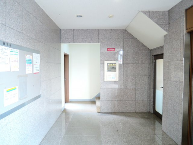 マンションヒットのエントランス