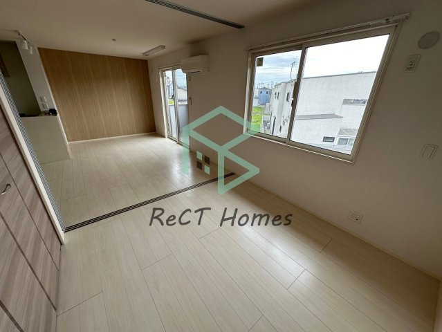 姫路市苫編のハイツの内装