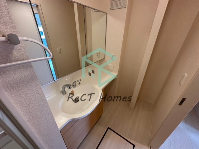 姫路市苫編のハイツの洗面所