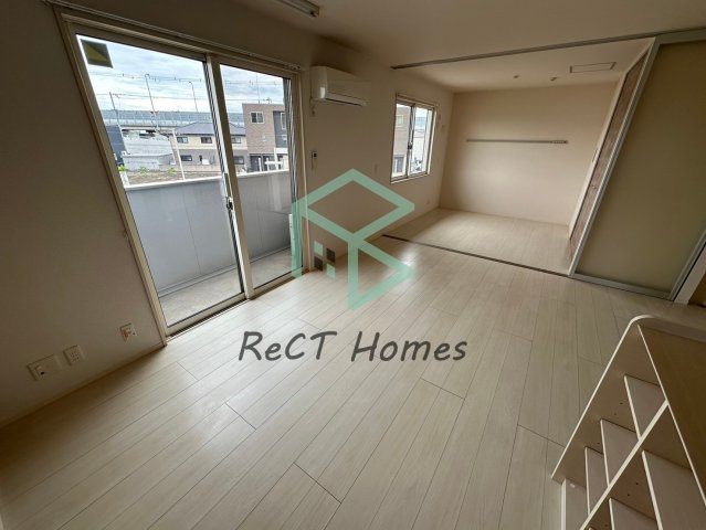 姫路市苫編のハイツの居間・リビング