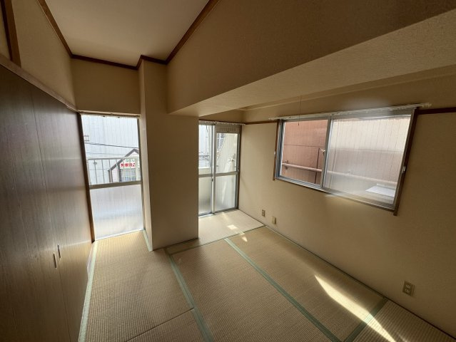 タウンハイツ板宿の和室|フローリングだけでなく、和室もあります