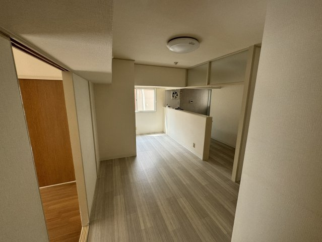 タウンハイツ板宿の居間・リビング|使いやすい居間です