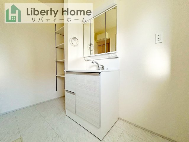 ひたちなか市稲田10期　新築戸建　6号棟の独立洗面台