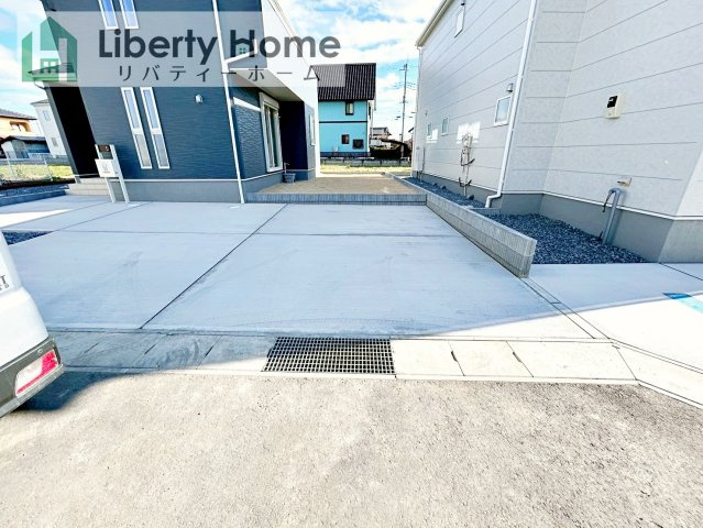 ひたちなか市稲田10期　新築戸建　6号棟の駐車場