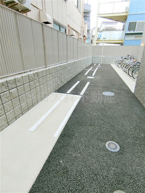 ルーブル蒲田南七番館のその他共用部分|バイク置き場