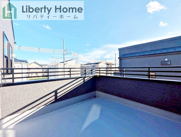 ひたちなか市稲田10期　新築戸建　4号棟のバルコニー