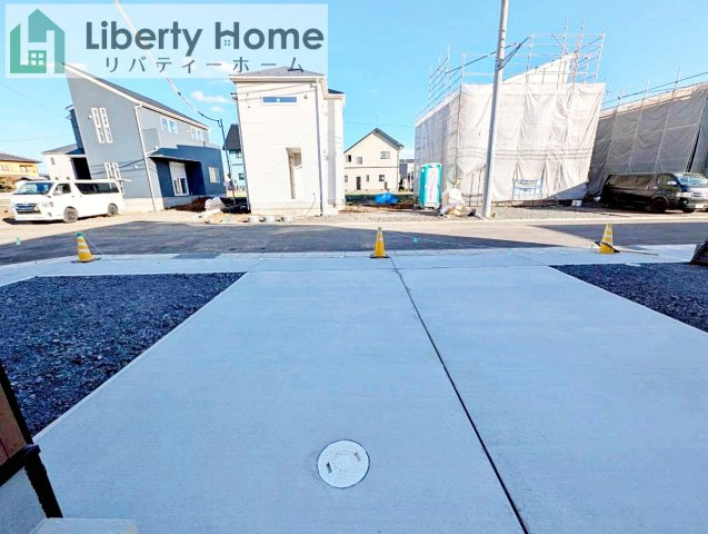 ひたちなか市稲田10期　新築戸建　4号棟の駐車場