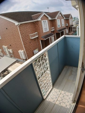 メゾン雅　　刈谷市近郊の賃貸はクラスホームのバルコニー|外からの目が気にならないバルコニーで洗濯物が干せます