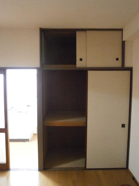 ５．７帖洋室の収納です。