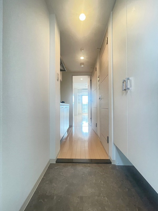 エスリード三宮旭通の玄関