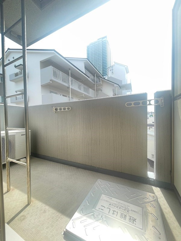 エスリード三宮旭通のバルコニー
