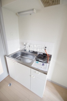 【キッチン】 | ラ・シャンス東橋本第3　1号棟 | コンパクトなキッチンで掃除もラクラク