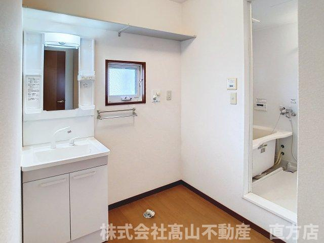 宮若市長井鶴のアパートの洗面所