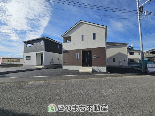 CRADLEGARDEN宇都宮市川田町第6　10号棟の駐車場|お車を並列で2台駐車可能です(車種によります)