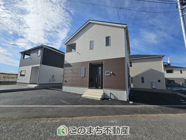 CRADLEGARDEN宇都宮市川田町第6　10号棟の外観|本日ご内覧できます(*^^*)
お電話でのお問合せが非常にスムーズです！
現地直接集合のお待ち合わせも大丈夫です！
お気軽にお問合せ下さい(^^)/