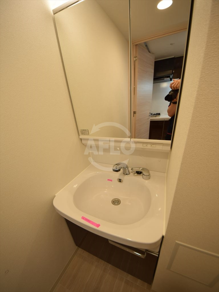 プレサンス心斎橋レヨンの独立洗面台|プレサンス心斎橋レヨン　独立洗面化粧台