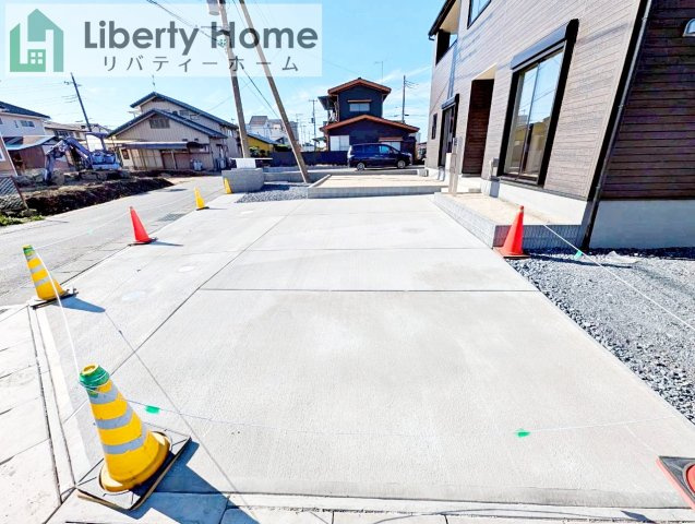 ひたちなか市稲田10期　新築戸建　1号棟の駐車場