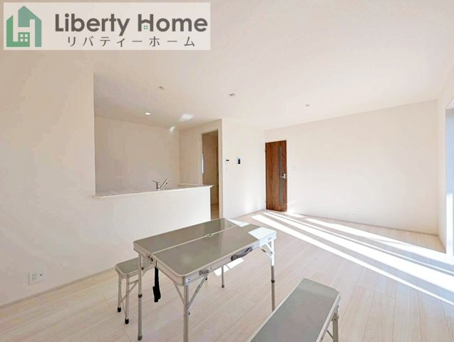 ひたちなか市稲田10期　新築戸建　1号棟の居間・リビング