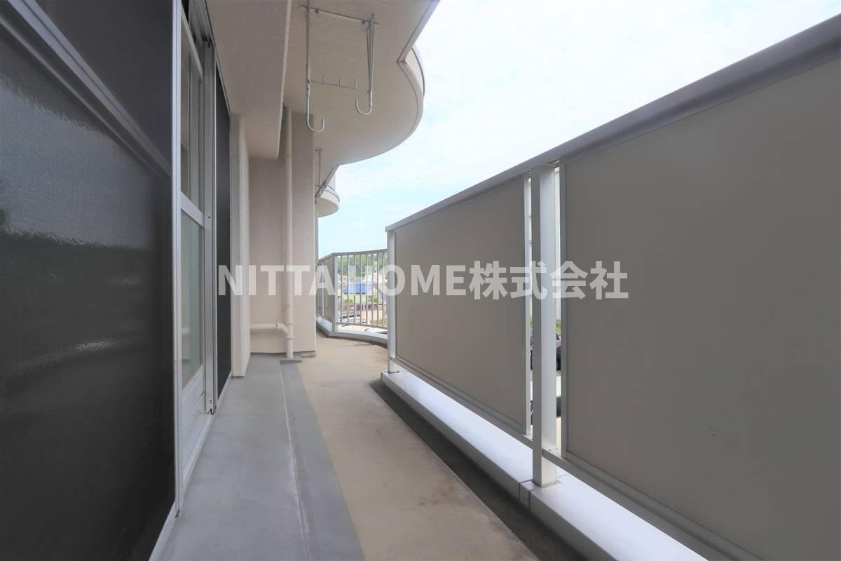 ビレッジハウス柏原3号棟のバルコニー|バルコニーがついています★