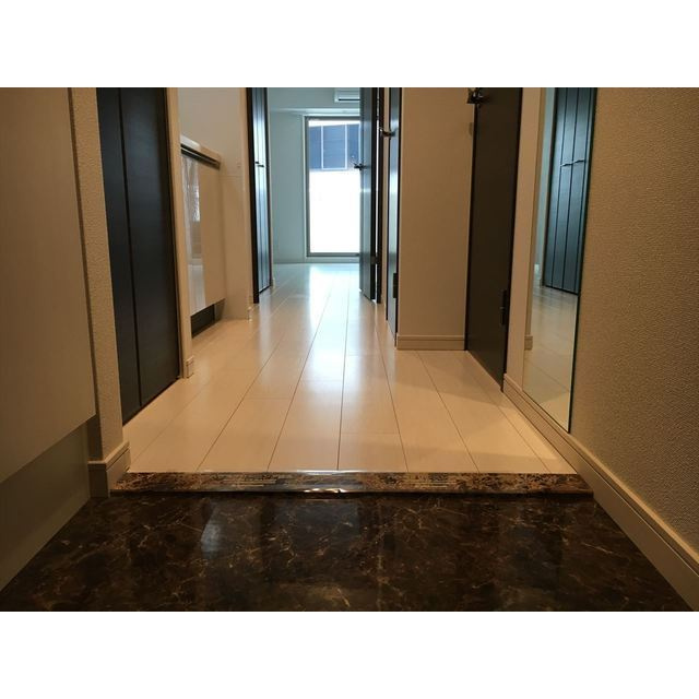 ラヴ神戸三宮の玄関