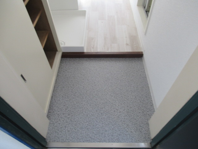 ダイドーメゾン垂水の玄関