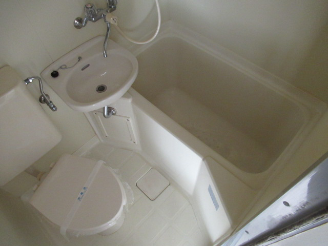 ダイドーメゾン垂水の浴室