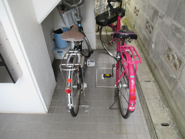 ダイドーメゾン垂水の駐車場