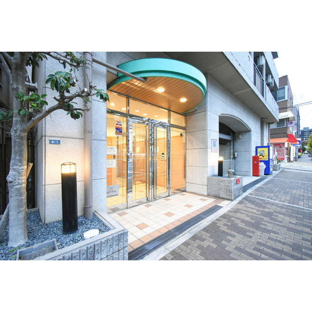 エステムコート神戸・県庁前のエントランス