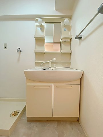 グランシャリオの独立洗面台|独立洗面台、朝の身支度には欠かせません