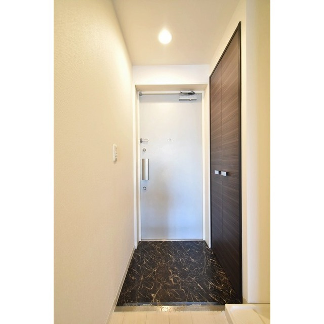 アルファレガロ兵庫の玄関