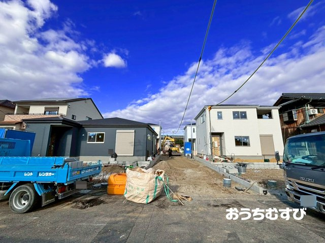 春日井市神屋町玉畑(全4棟)の前面道路含む現地写真